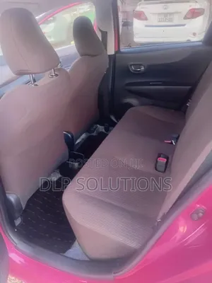 Toyota Vitz 1.0 FWD 5dr 2012 Red