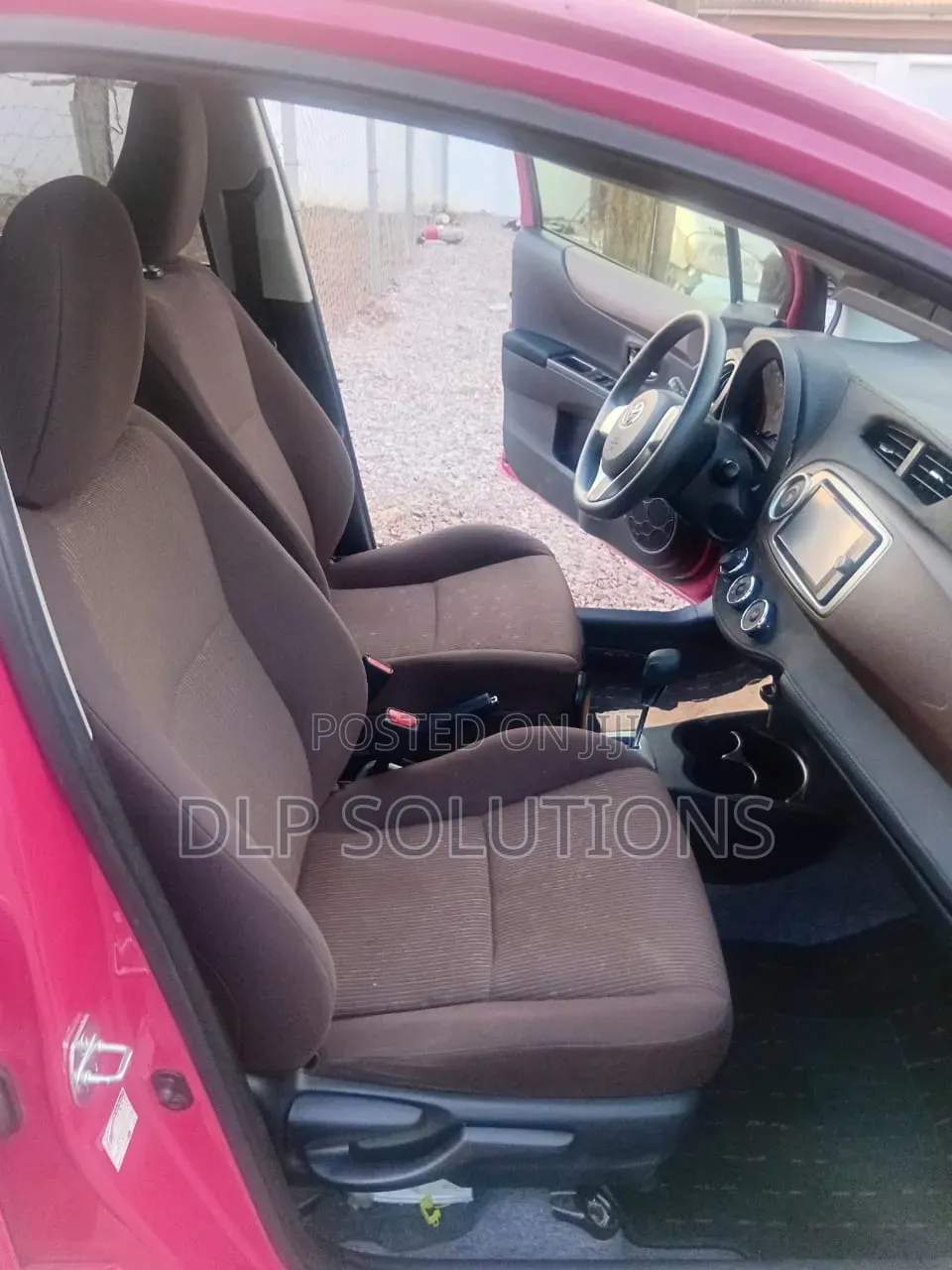 Toyota Vitz 1.0 FWD 5dr 2012 Red