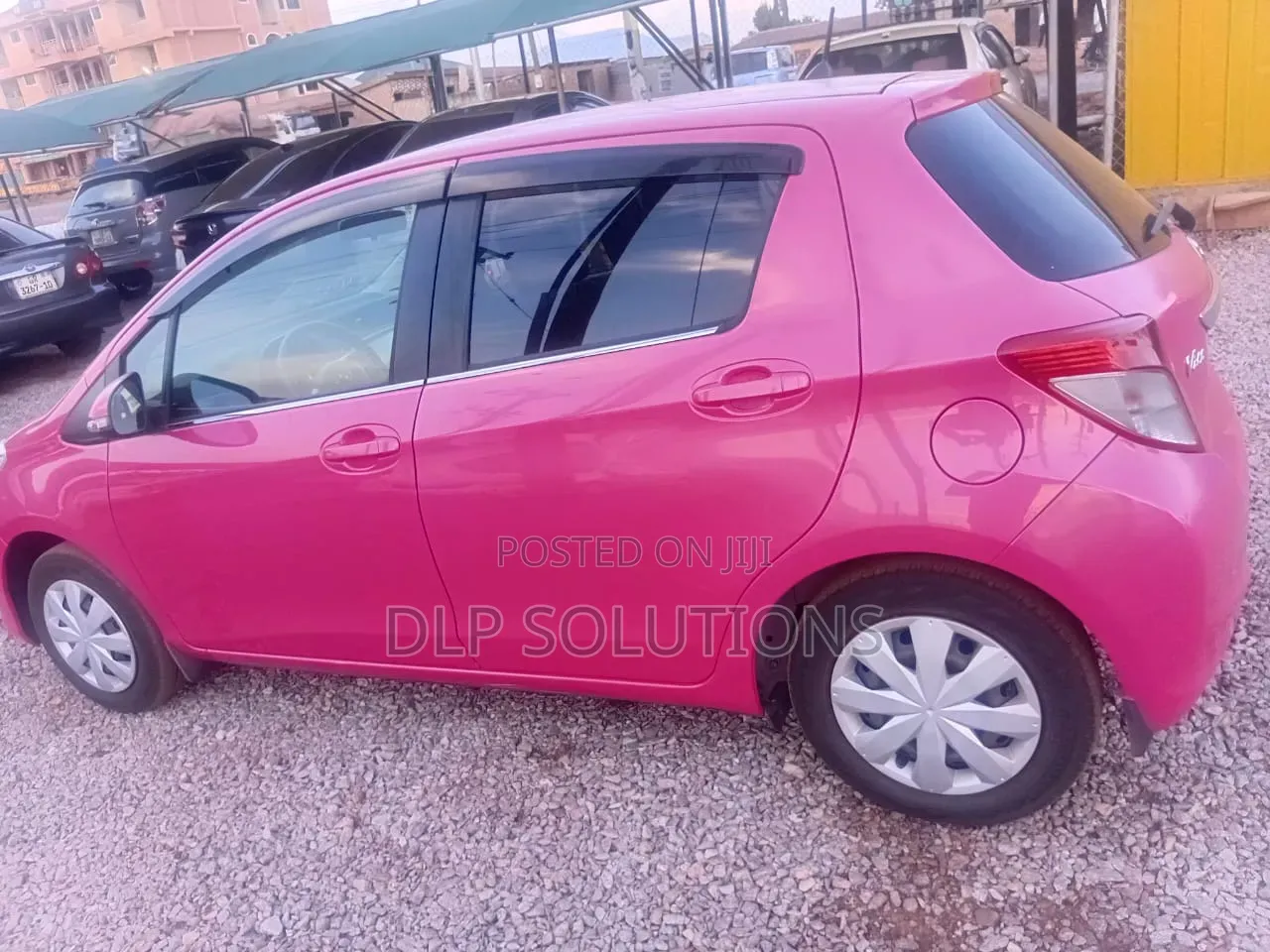 Toyota Vitz 1.0 FWD 5dr 2012 Red