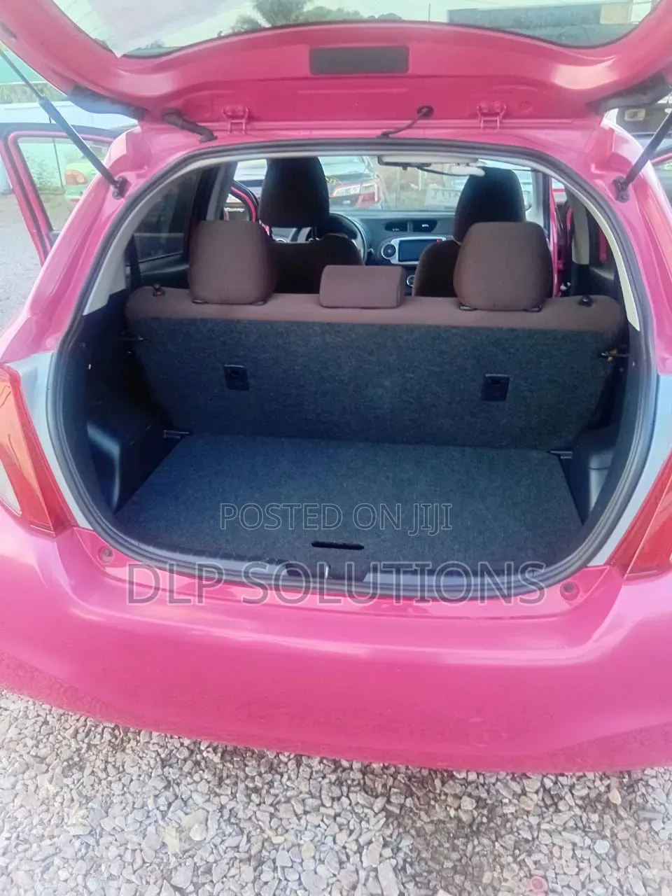 Toyota Vitz 1.0 FWD 5dr 2012 Red