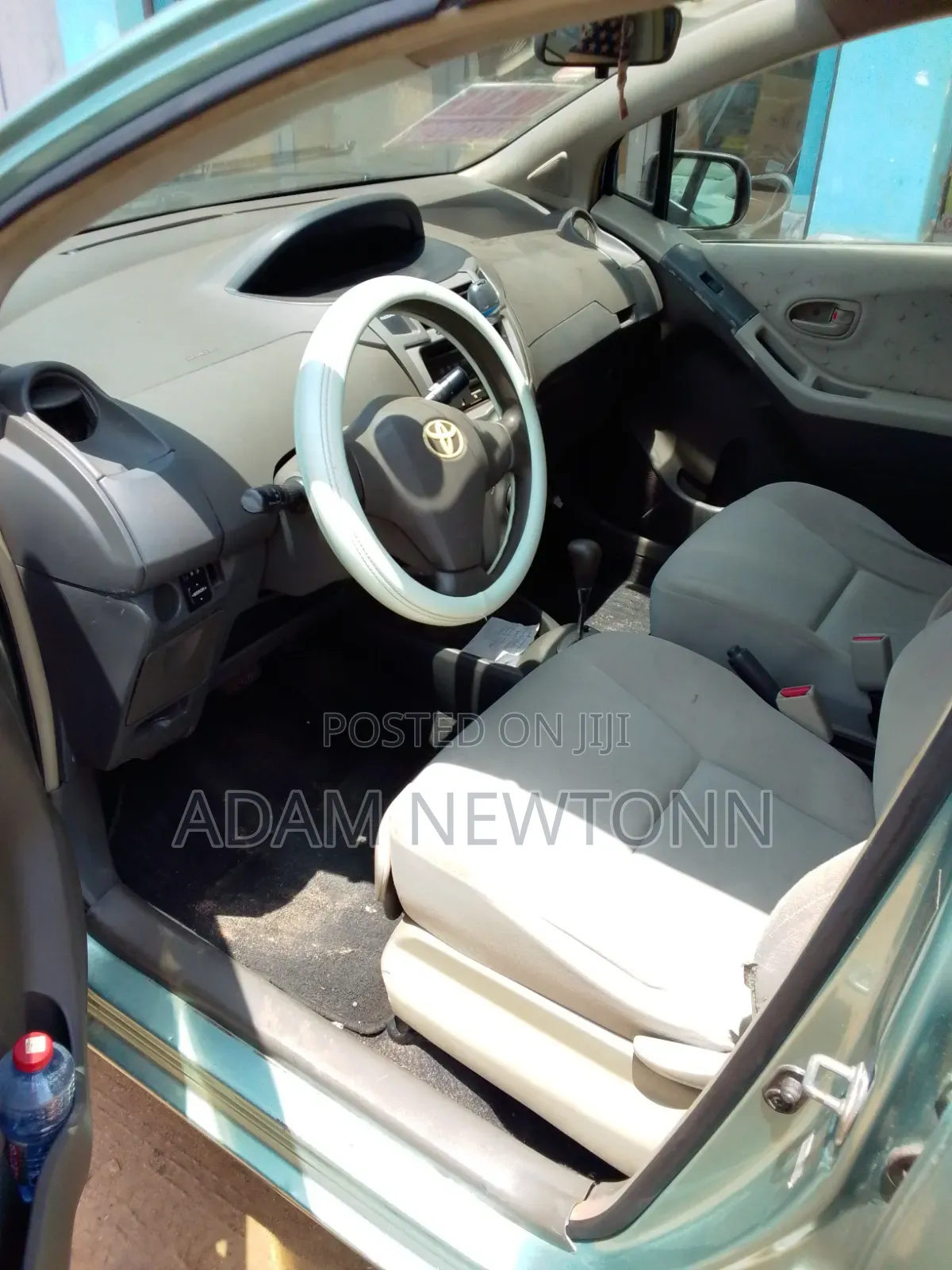 Toyota Vitz 2010 Green