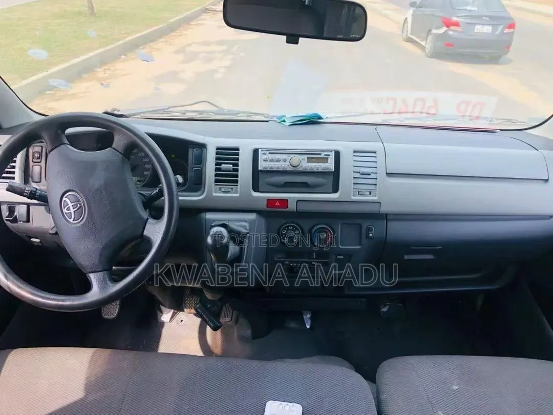 Toyota HiAce SV Premium 2013 White