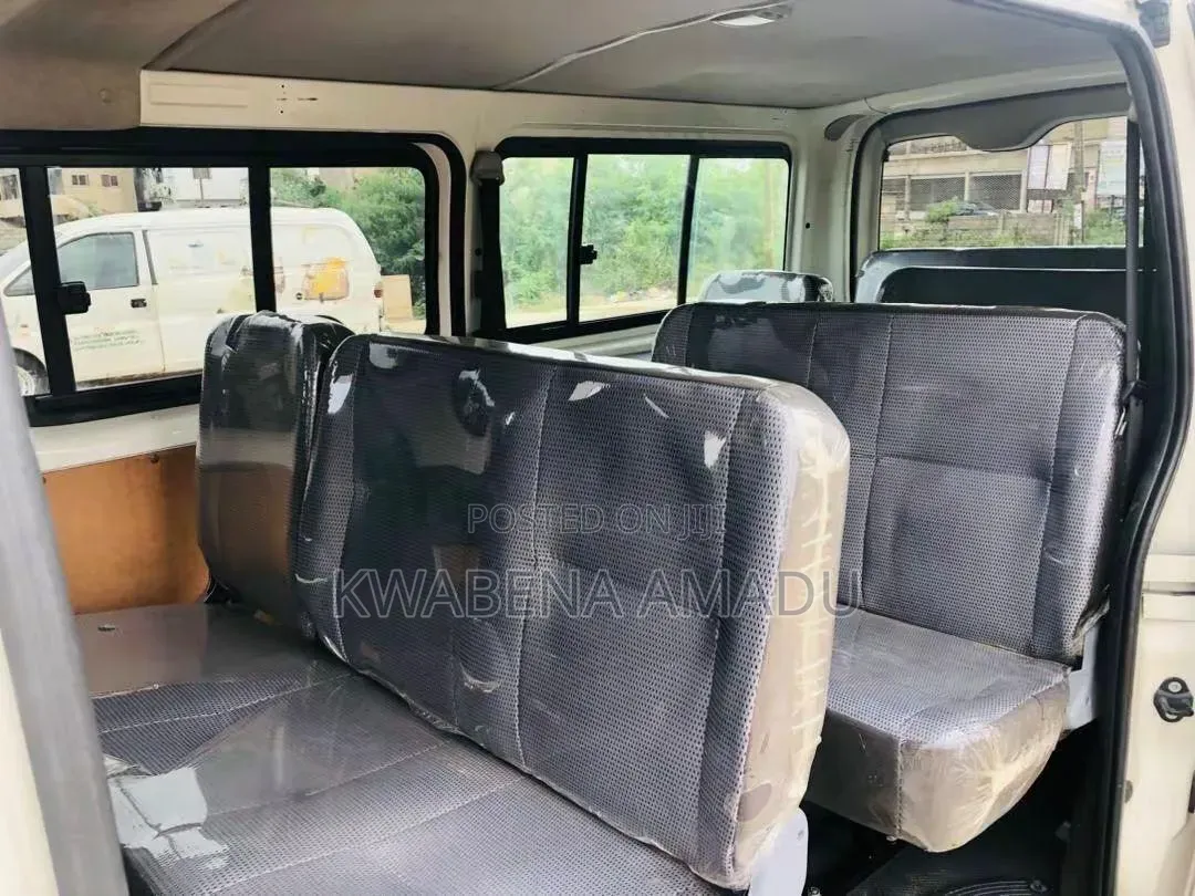 Toyota HiAce SV Premium 2013 White