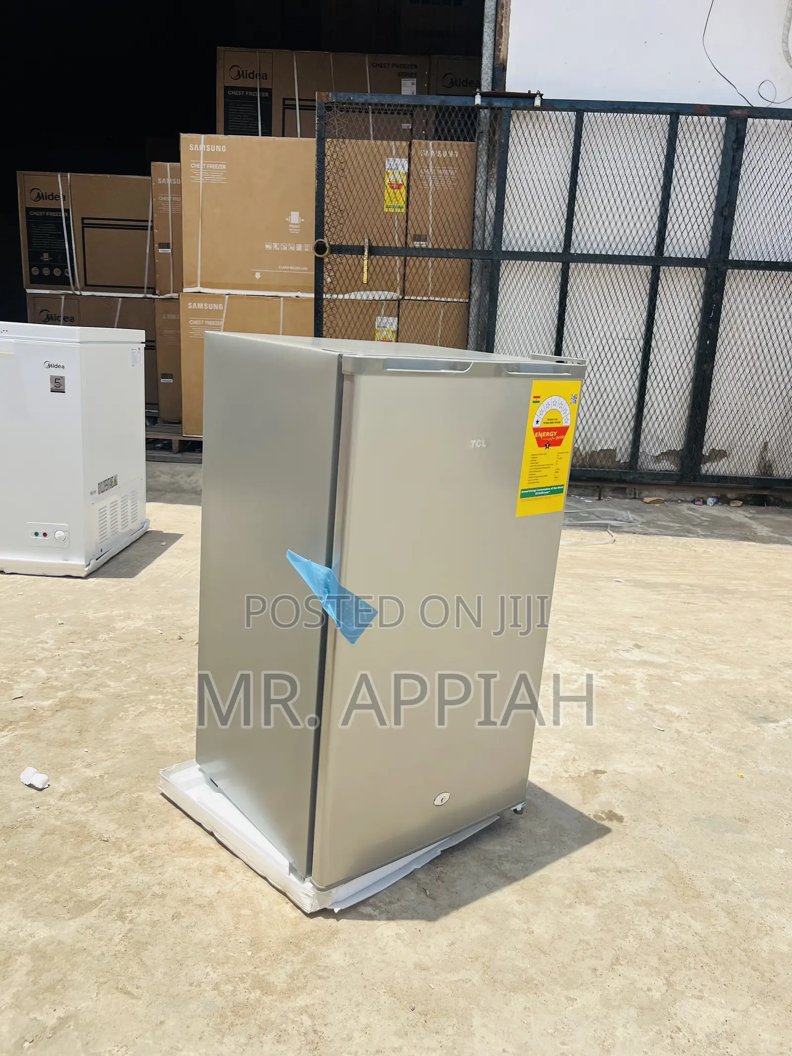 Get Unique TCL Single Door Table Top Refrigerator(Gray)90liters