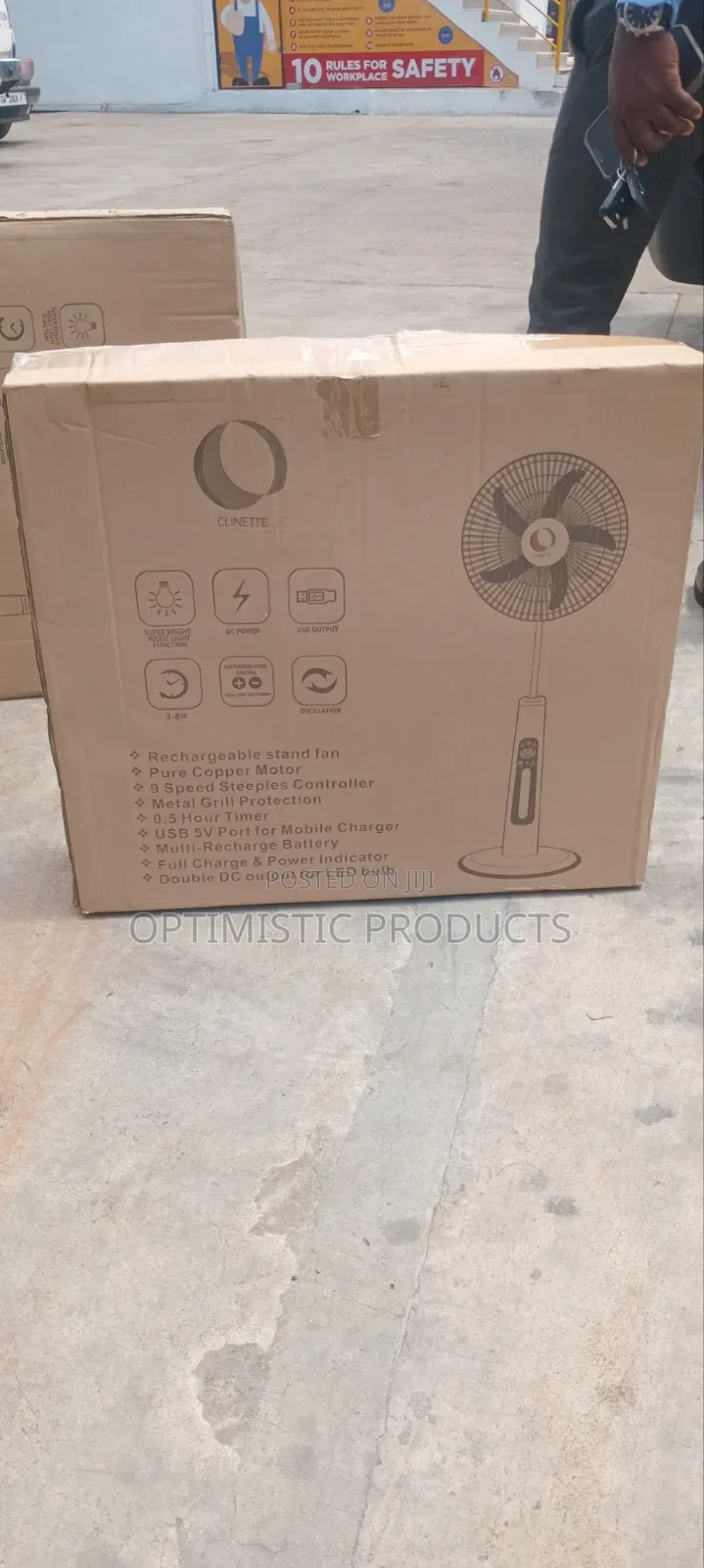18" Rechargeable Fan With Solar Panel