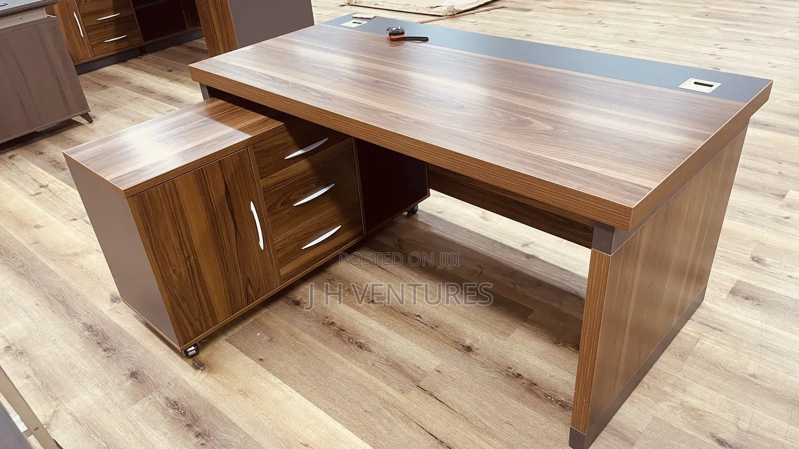 L Shaped Office Desk (Lt202)