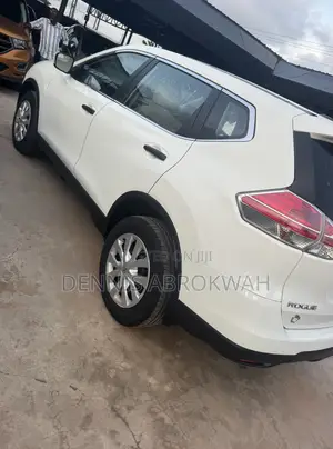 Nissan Rogue SV AWD 2016 White