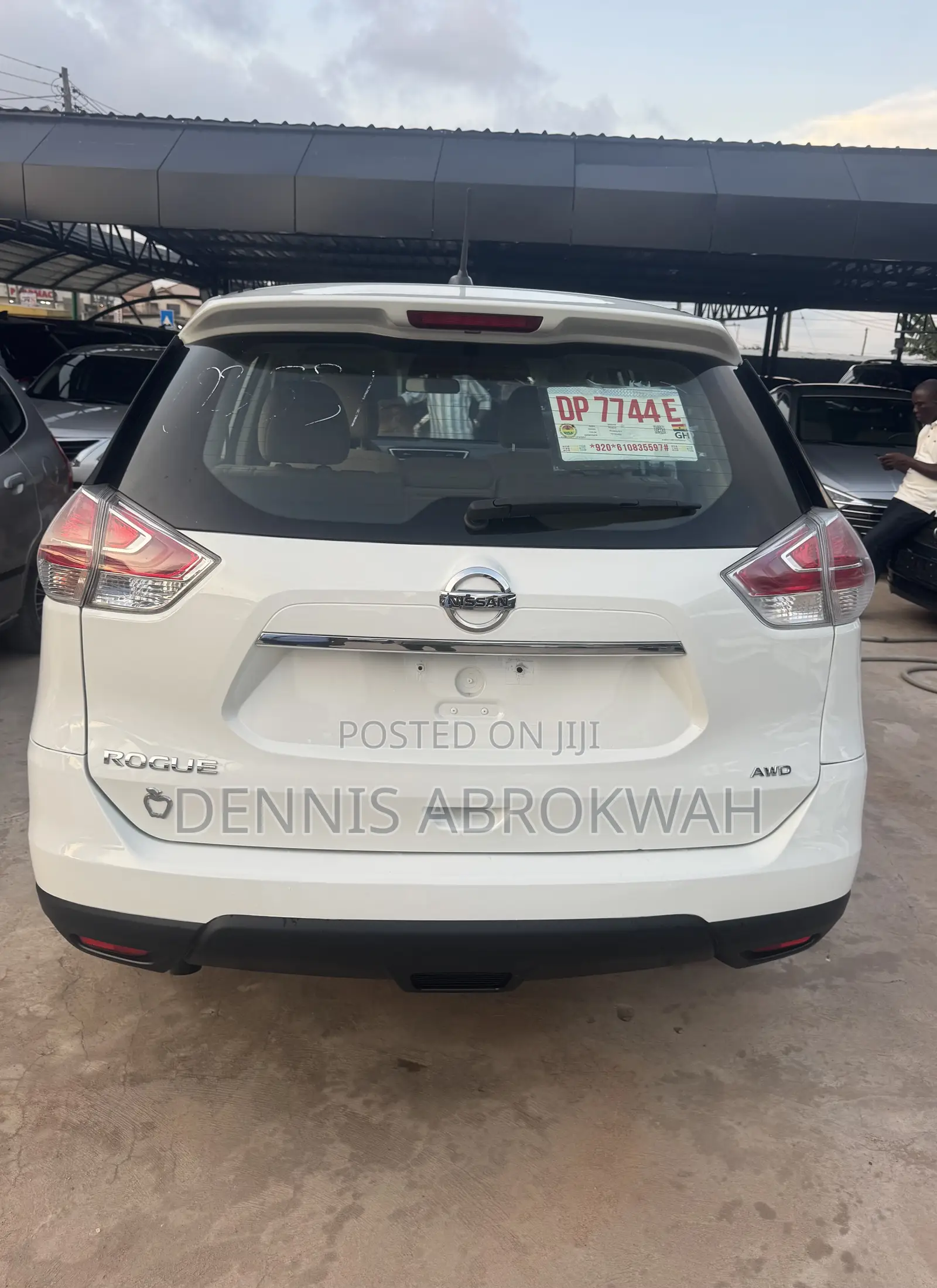 Nissan Rogue SV AWD 2016 White