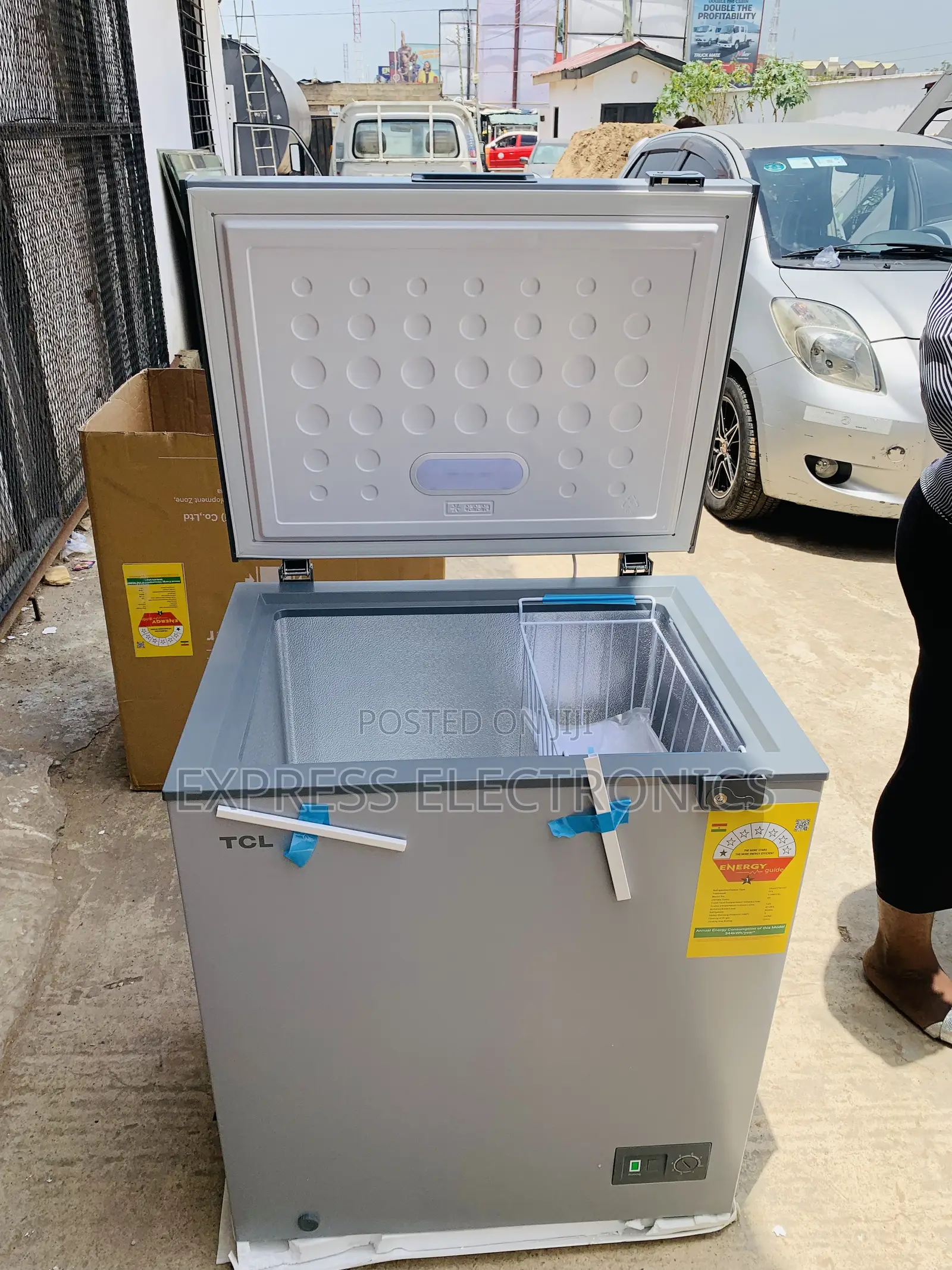 High Quality Chest Single Door Freezer 145l TCL