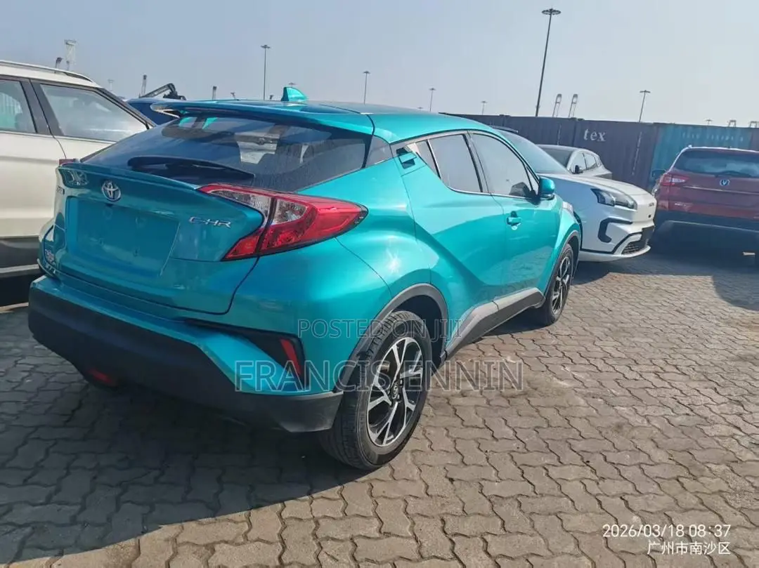 Toyota C-HR 2021 Green