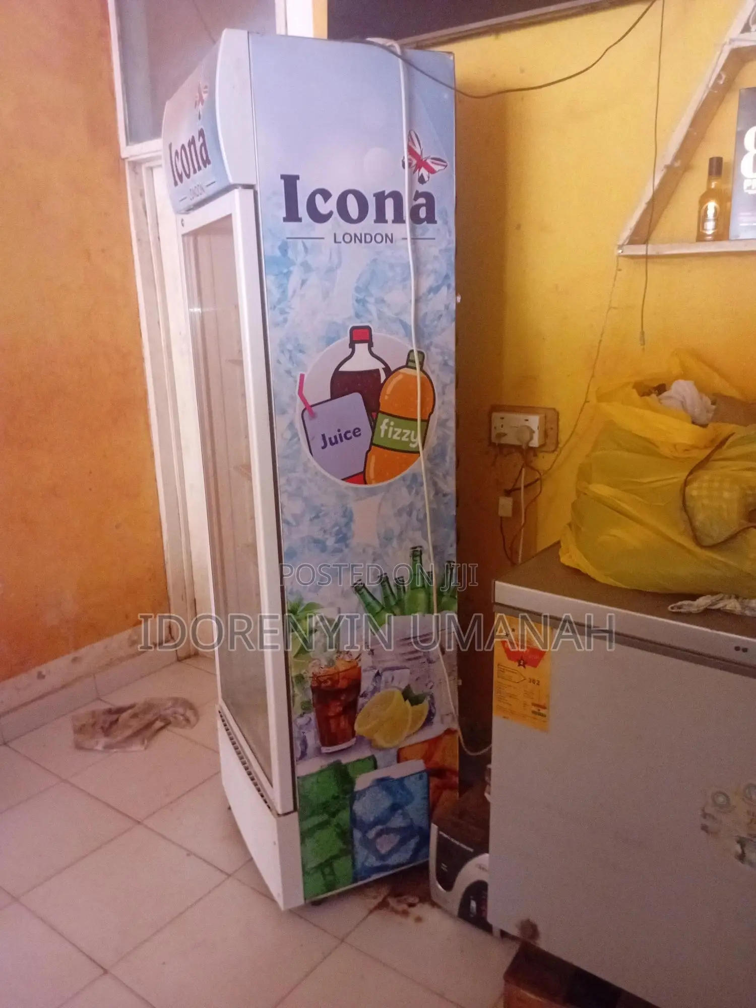 Icona Transpareny Display Fridge