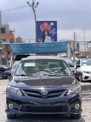 Toyota Corolla S 5-Speed 2013 Black