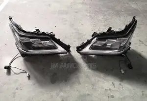 Lexus 570 2016 Headlights Set