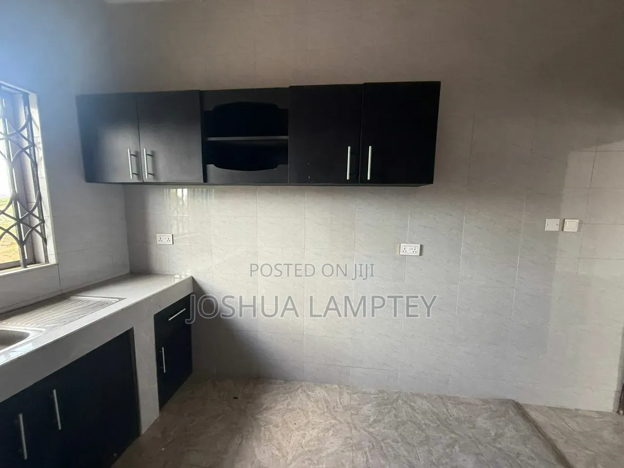 2bdrm Apartment in Ablekuma Curve, Fan Milk for rent