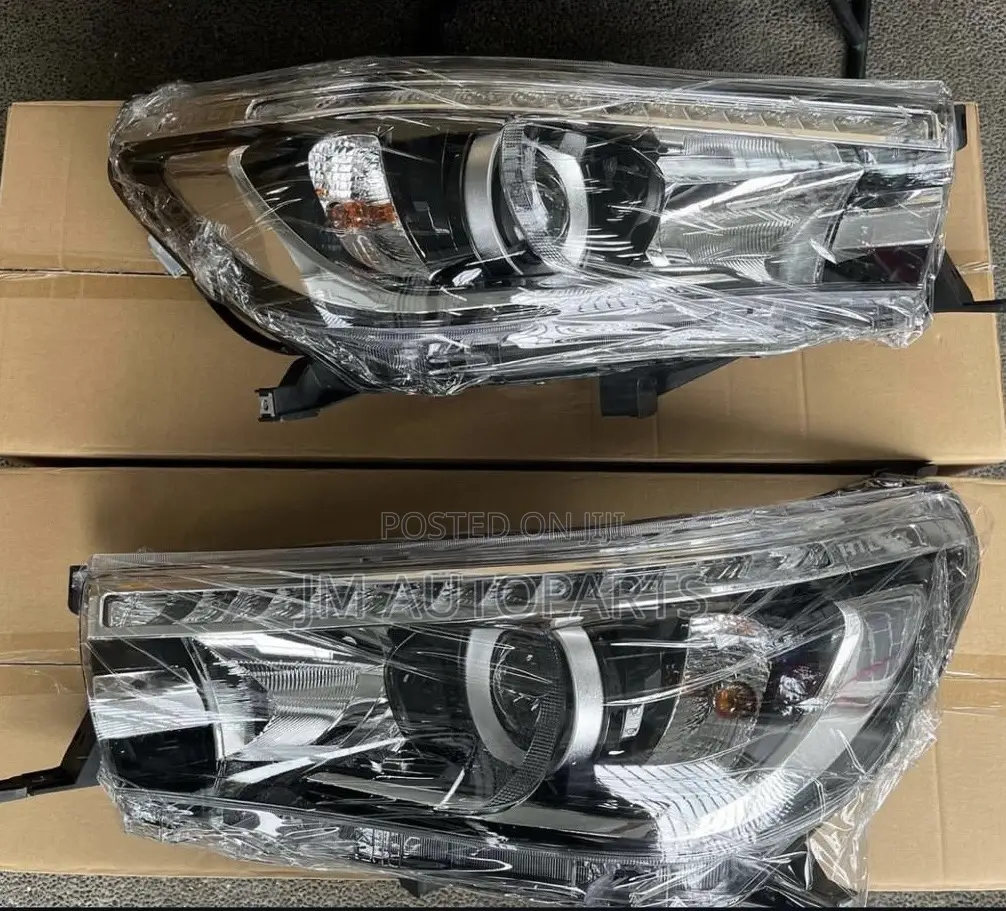 Toyota Hilux 2018 Headlights Pair
