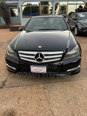 Mercedes-Benz C250 2014 Black