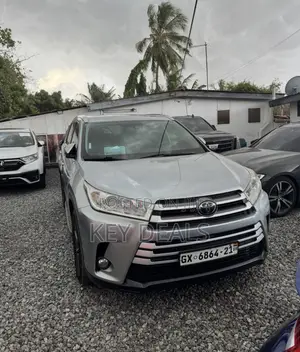 Toyota Highlander XLE 2019 Silver