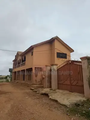 6bdrm House in Atwima Kwanwoma for sale