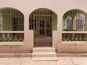 6bdrm House in Atwima Kwanwoma for sale