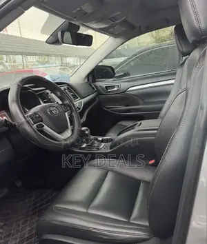 Toyota Highlander XLE 2019 Silver