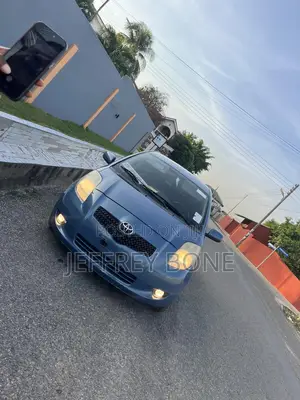 Toyota Yaris Base Hatchback 5dr 2010 Blue
