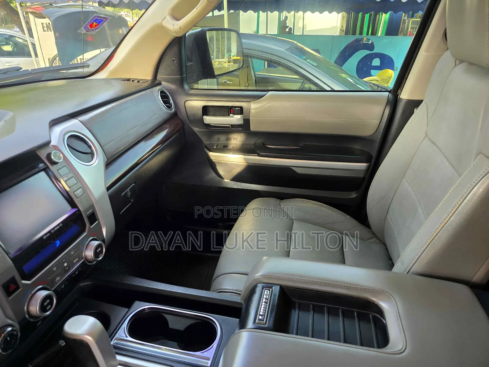 Toyota Tundra Limited 4dr CrewMax 4WD SB (5.7L 8cyl 6A) 2014 Brown
