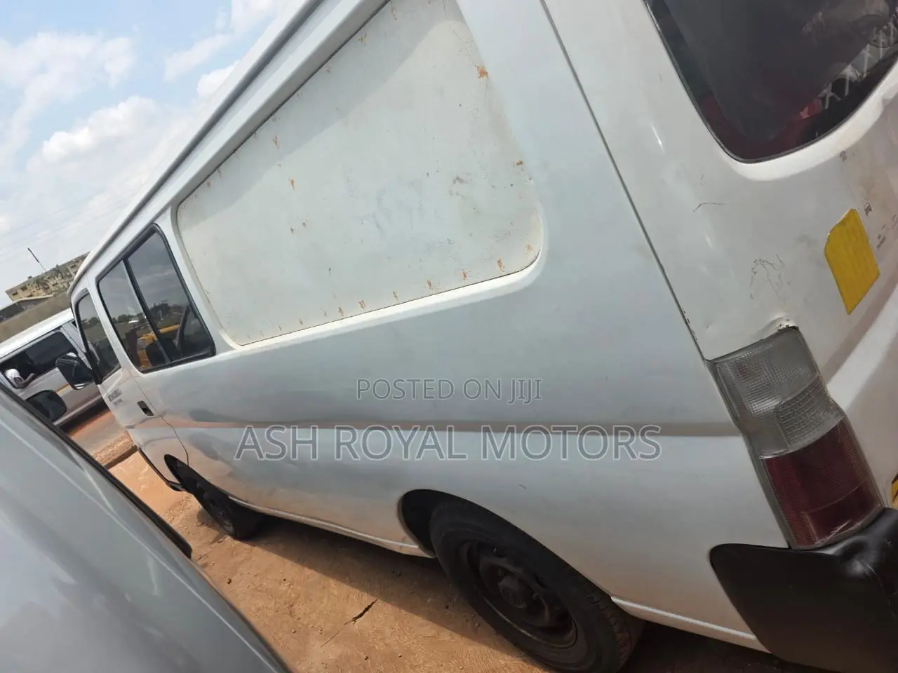 Nissan Caravan (Urvan) 2012 White