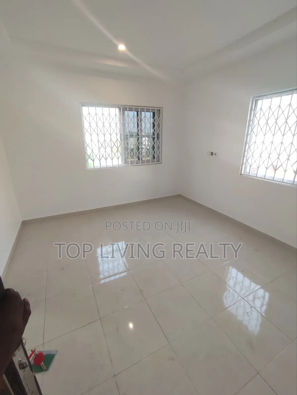 2bdrm Apartment in Nanakrom, Nmai-Dzorn for sale