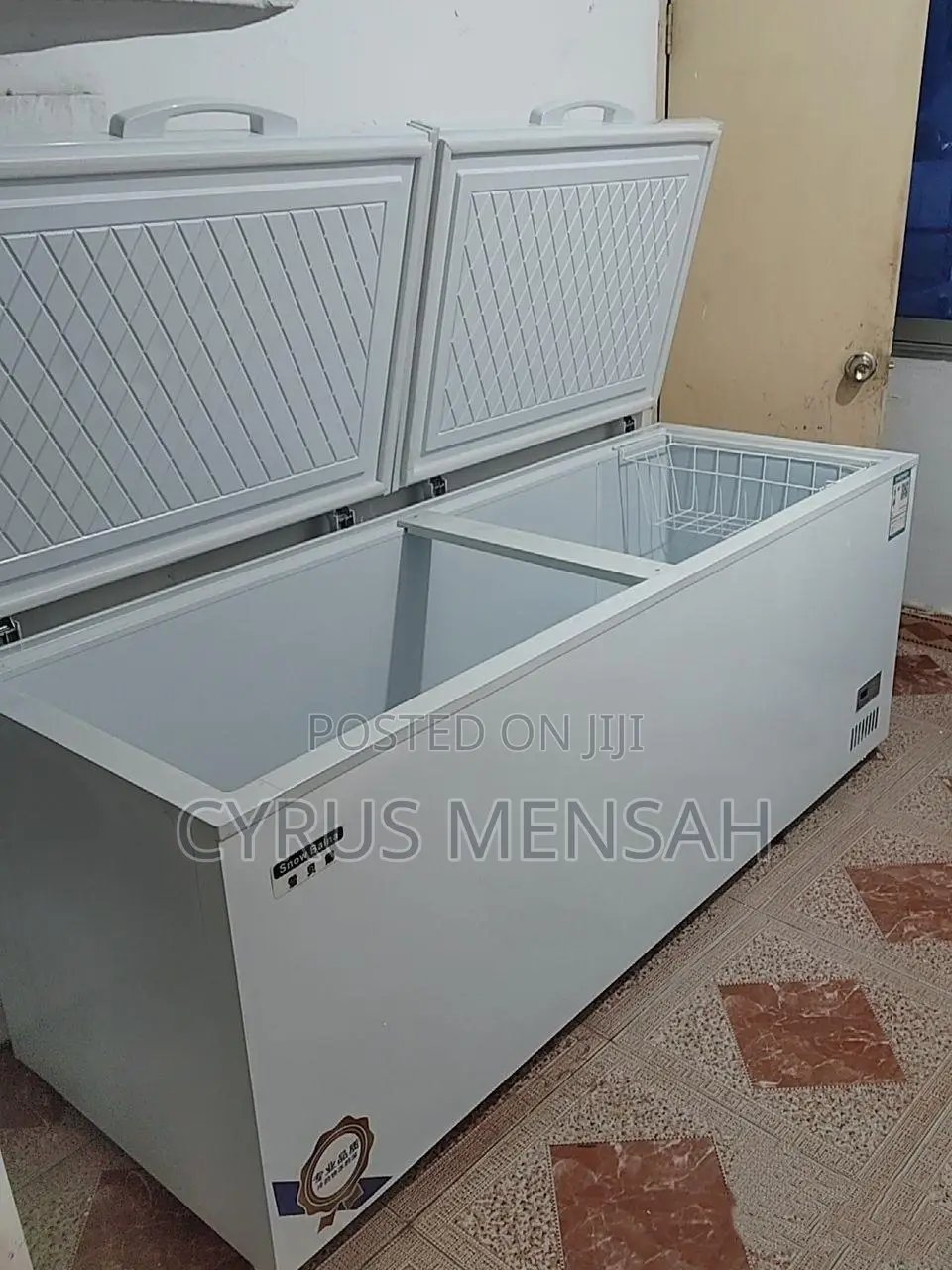 Chest Freezer 1000l