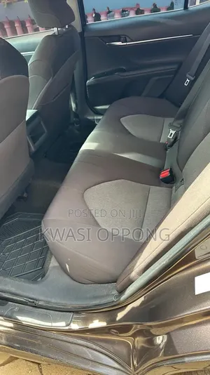 Toyota Camry LE FWD (2.5L 4cyl 8AM) 2018 Brown