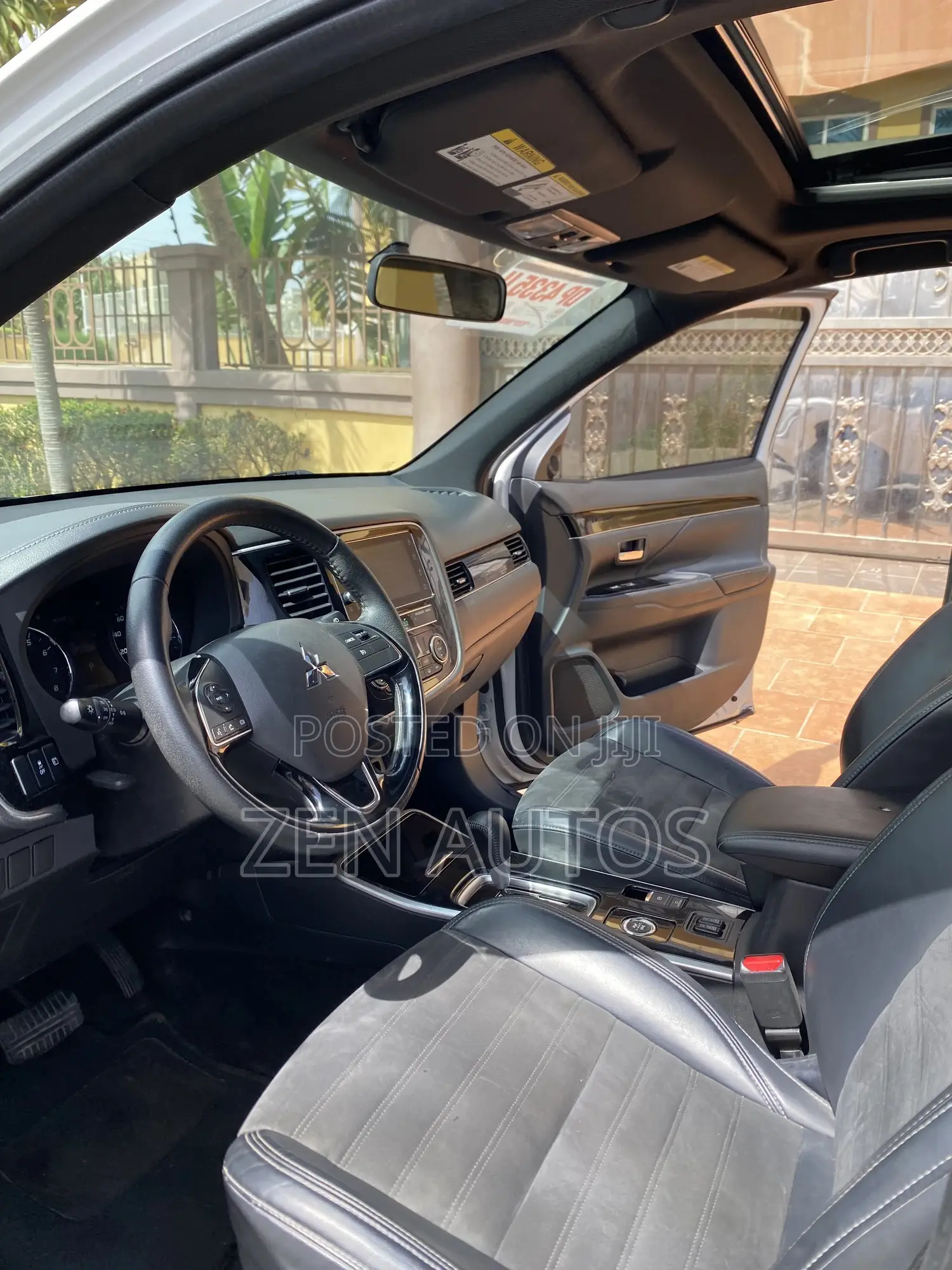 Mitsubishi Outlander SEL AWC 2019 White