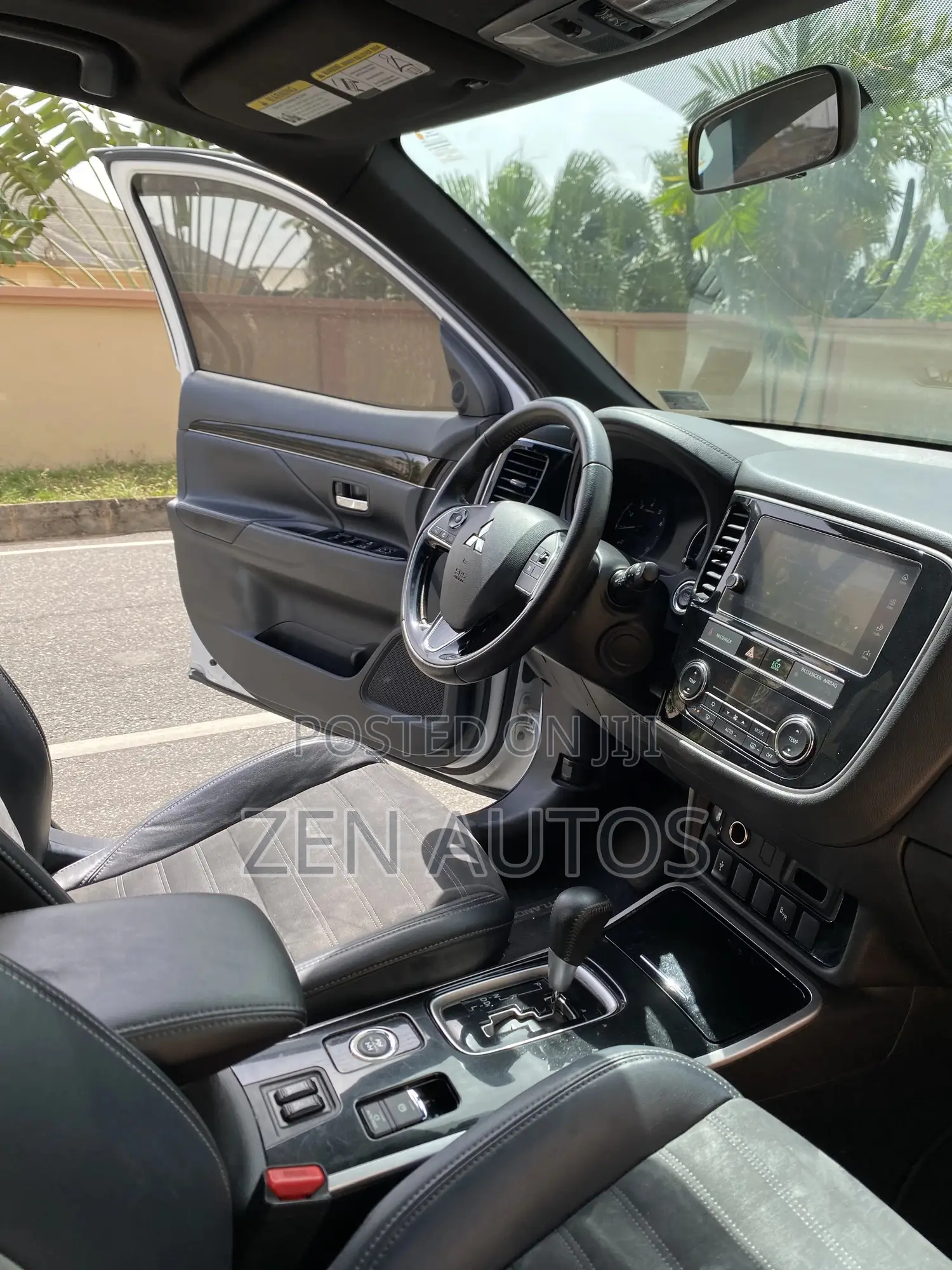 Mitsubishi Outlander SEL AWC 2019 White