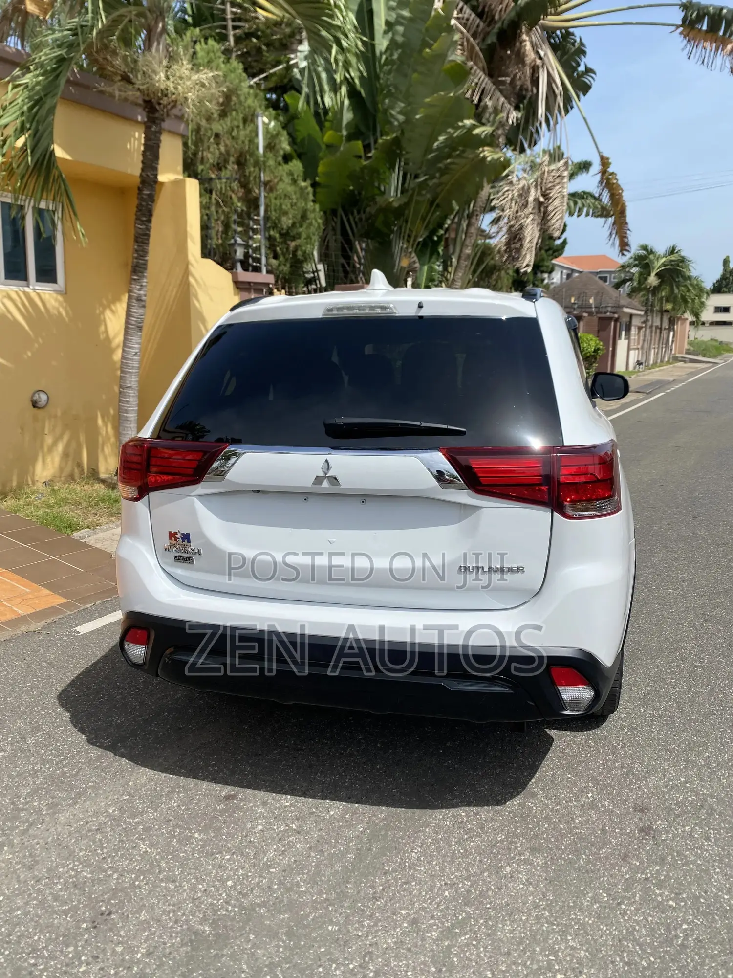 Mitsubishi Outlander SEL AWC 2019 White