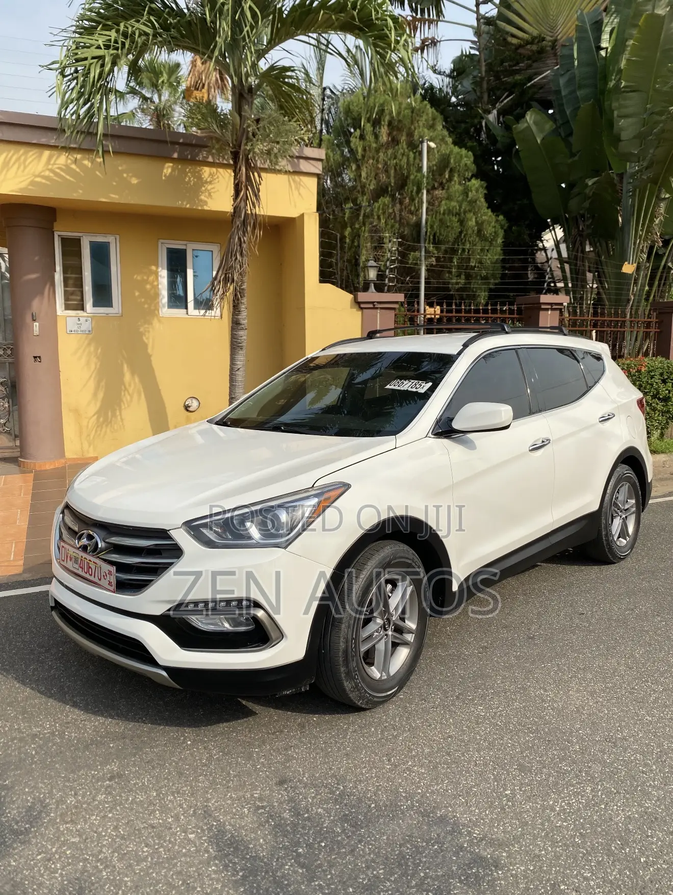 Hyundai Santa Fe SE AWD 2017 White