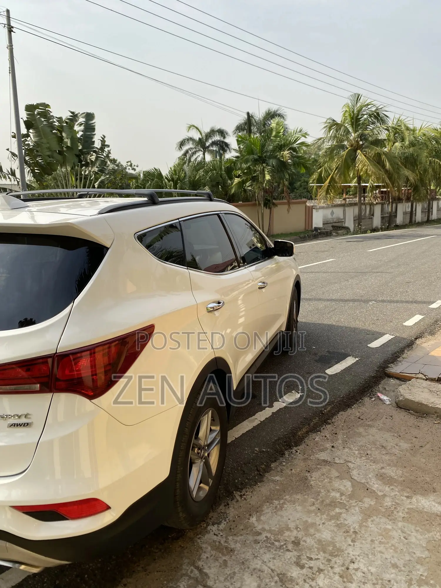 Hyundai Santa Fe SE AWD 2017 White