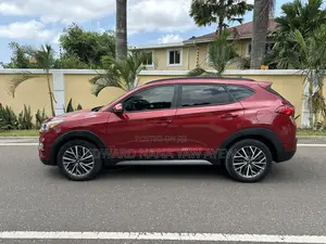 Hyundai Tucson Limited 2021 Red