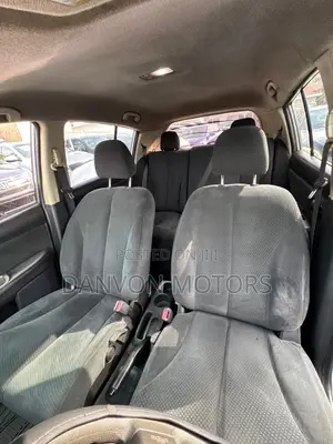 Nissan Versa 1.8 S Hatchback 2012 Gray