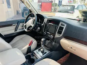 Mitsubishi Pajero V90 3.8 V6 GLS/GLX 2019 White