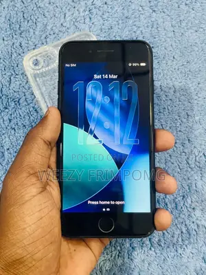 Apple iPhone SE (2020) 64 GB Black