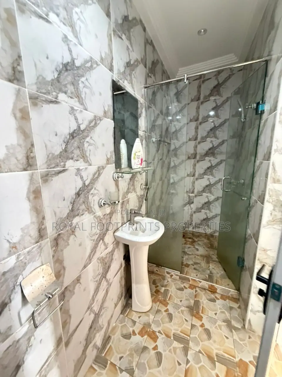 2bdrm Apartment in Royal Footprints, East Legon for rent