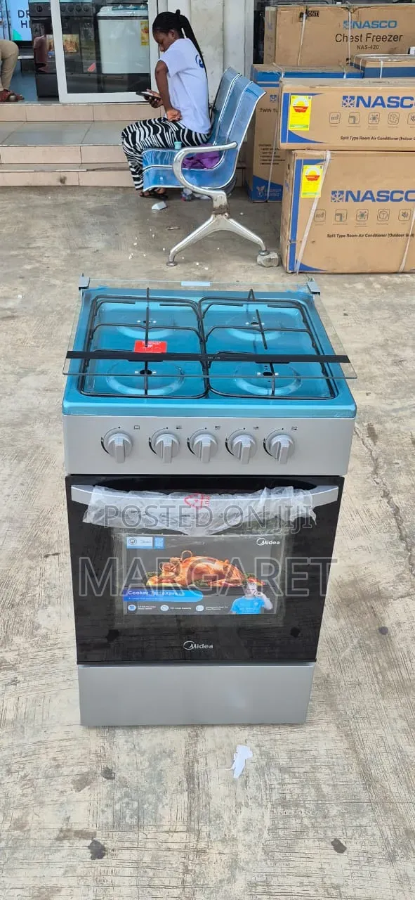 Cook Fast Midea 50 by 50 4 Burners and Oven