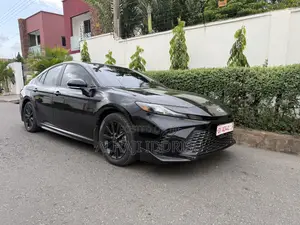 Toyota Camry SE 2025 Black