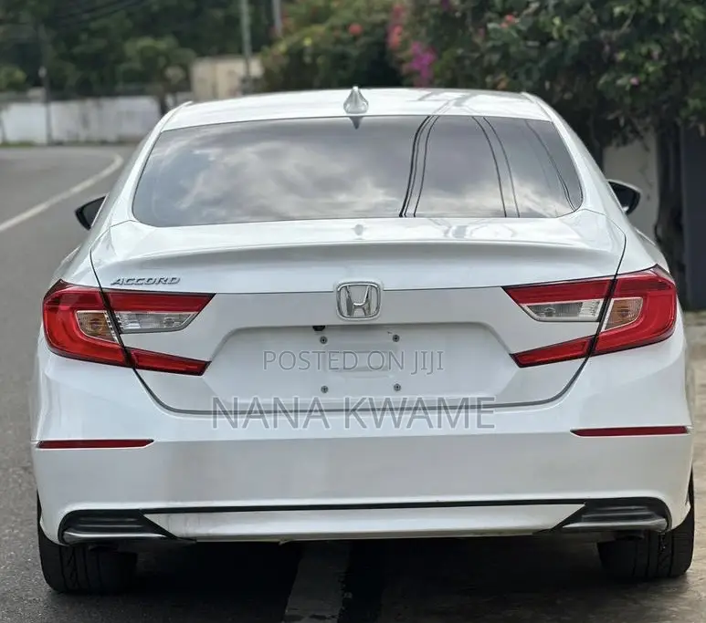 Honda Accord 2018 White