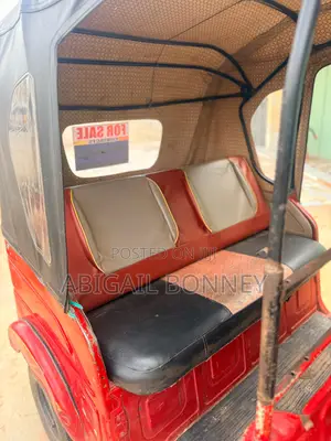 Bajaj RE 2022 Red