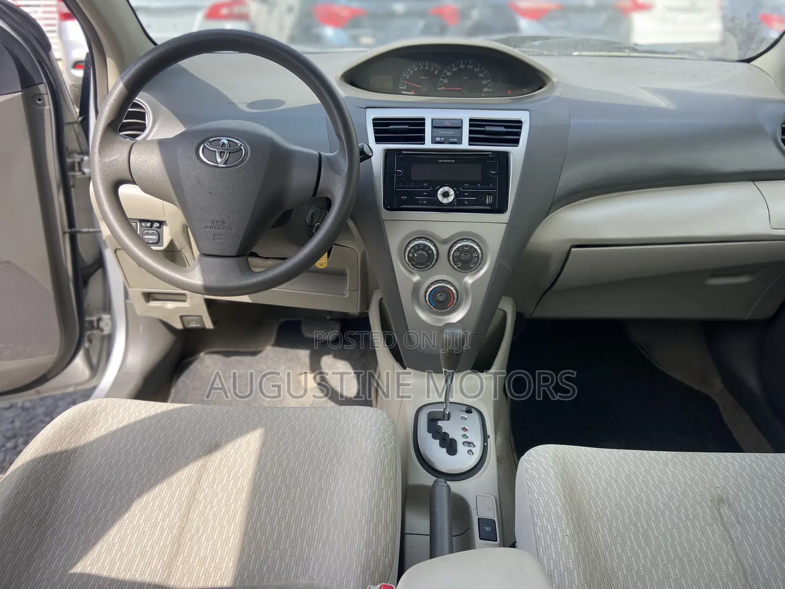 Toyota Belta 2011 Silver