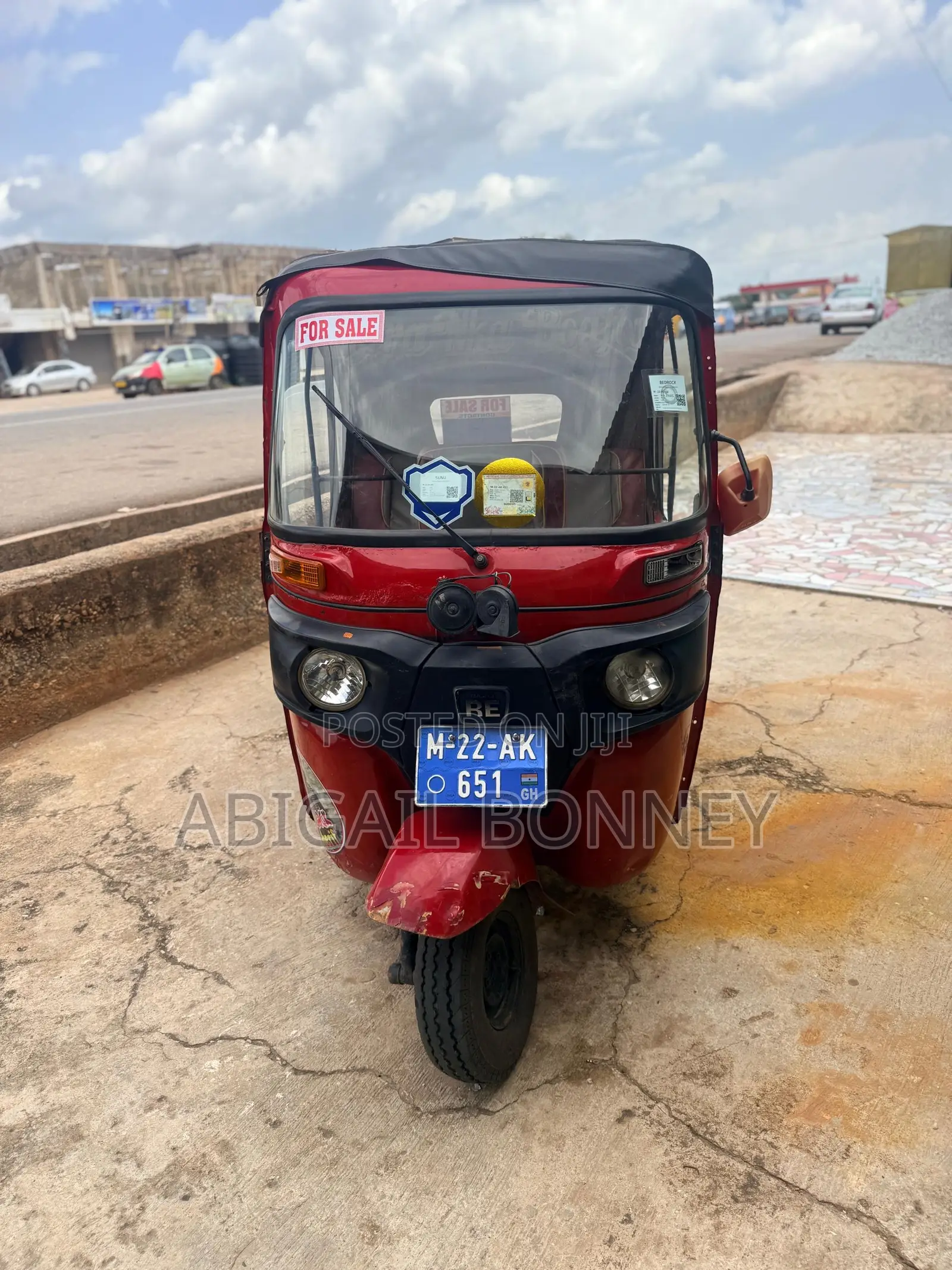 Bajaj RE 2022 Red