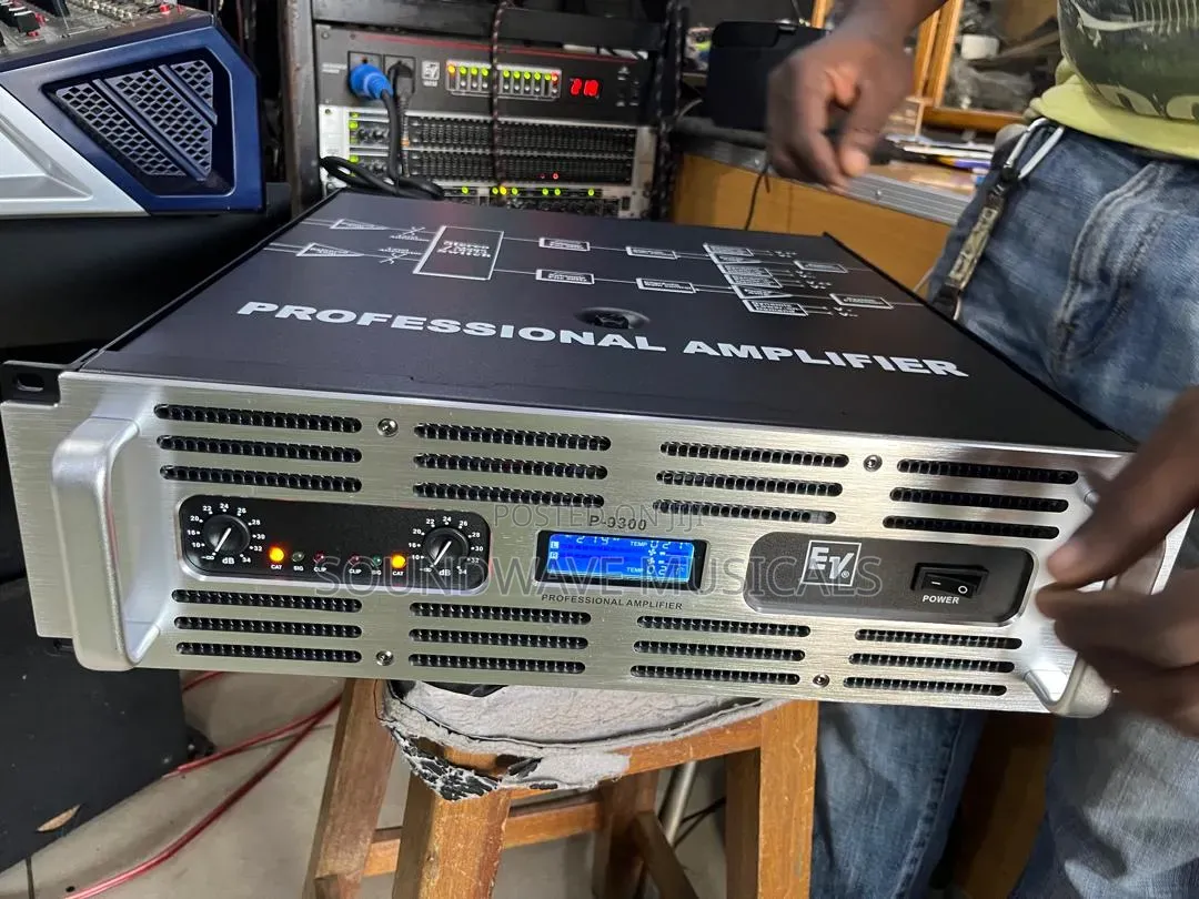 Ev P-9300 Professional Amplifier