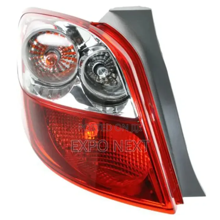 Toyota Matrix 2009-2014 Tail Light