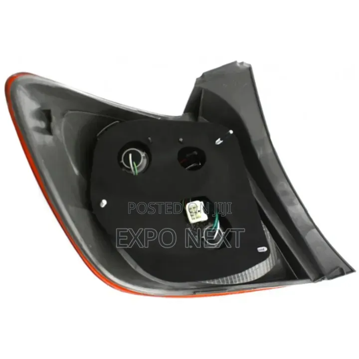 Toyota Matrix 2009-2014 Tail Light