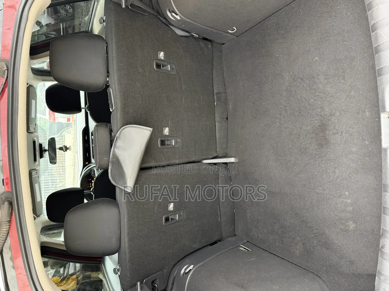 Nissan Kicks S 2023 Red